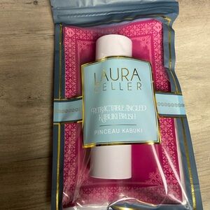 New! Laura Geller Retractable Angled Kabuki Brush